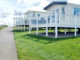 Crimdon Dene Holiday Park - Holiday Accommodation 13874 - Yorkshire Dales - 1185412 - thumbnail photo 3