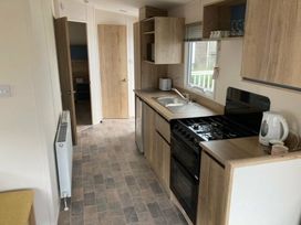Quay West Holiday Park - Holiday Accommodation 13890 - Mid Wales - 1185417 - thumbnail photo 7