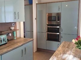Wild Duck Holiday Park - Holiday Accommodation 13909 - Norfolk - 1185419 - thumbnail photo 5