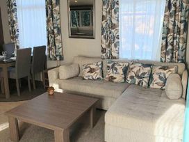 Wild Duck Holiday Park - Holiday Accommodation 13909 - Norfolk - 1185419 - thumbnail photo 6