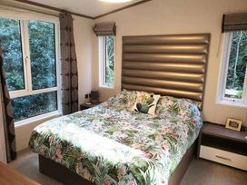 Wild Duck Holiday Park - Holiday Accommodation 13909 - Norfolk - 1185419 - thumbnail photo 9