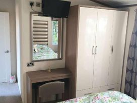 Wild Duck Holiday Park - Holiday Accommodation 13909 - Norfolk - 1185419 - thumbnail photo 11