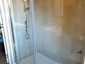 Wild Duck Holiday Park - Holiday Accommodation 13909 - Norfolk - 1185419 - thumbnail photo 12