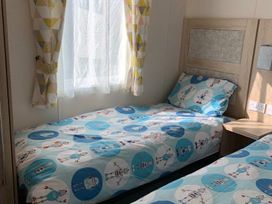 Marton Mere Holiday Village - Holiday Accommodation 13918 - Lake District - 1185420 - thumbnail photo 2