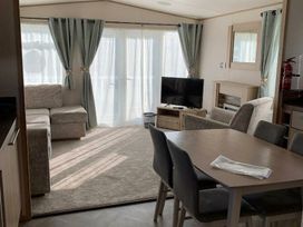 Marton Mere Holiday Village - Holiday Accommodation 13918 - Lake District - 1185420 - thumbnail photo 4