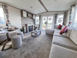 Seaview, Whitstable - Holiday Accommodation 13927 - Kent & Sussex - 1185423 - thumbnail photo 1