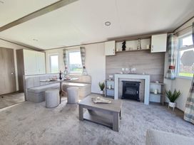 Seaview, Whitstable - Holiday Accommodation 13927 - Kent & Sussex - 1185423 - thumbnail photo 3