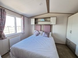 Seaview, Whitstable - Holiday Accommodation 13927 - Kent & Sussex - 1185423 - thumbnail photo 5