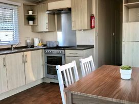 Ladram Bay Holiday Park - Holiday Accommodation 13971 - Devon - 1185434 - thumbnail photo 8