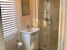 Ladram Bay Holiday Park - Holiday Accommodation 13971 - Devon - 1185434 - thumbnail photo 10