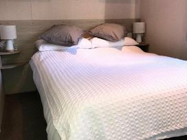 Ladram Bay Holiday Park - Holiday Accommodation 13971 - Devon - 1185434 - thumbnail photo 11