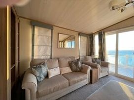 Devon Cliffs Holiday Park - Holiday Accommodation 13976 - Devon - 1185435 - thumbnail photo 2