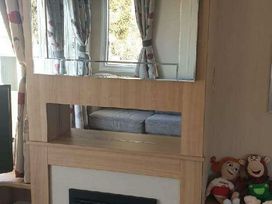 Devon Cliffs Holiday Park - Holiday Accommodation 13978 - Devon - 1185436 - thumbnail photo 6