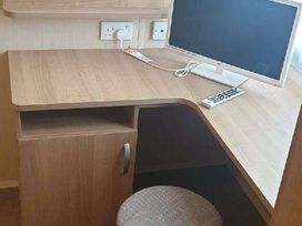 Devon Cliffs Holiday Park - Holiday Accommodation 13978 - Devon - 1185436 - thumbnail photo 12
