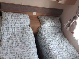 Devon Cliffs Holiday Park - Holiday Accommodation 13978 - Devon - 1185436 - thumbnail photo 15