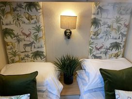Flamingo Land Holiday Park - Holiday Accommodation 13997 - North Yorkshire (incl. Whitby) - 1185438 - thumbnail photo 12