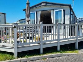 Trecco Bay - Holiday Accommodation 14004 - Somerset & Wiltshire - 1185440 - thumbnail photo 1