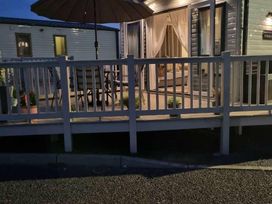 Trecco Bay - Holiday Accommodation 14004 - Somerset & Wiltshire - 1185440 - thumbnail photo 4