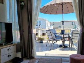 Trecco Bay - Holiday Accommodation 14004 - Somerset & Wiltshire - 1185440 - thumbnail photo 6