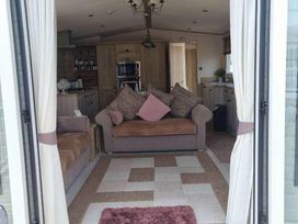 Trecco Bay - Holiday Accommodation 14004 - Somerset & Wiltshire - 1185440 - thumbnail photo 8