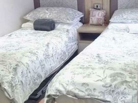 Trecco Bay - Holiday Accommodation 14004 - Somerset & Wiltshire - 1185440 - thumbnail photo 14