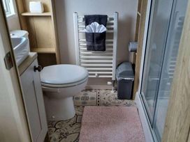 Trecco Bay - Holiday Accommodation 14004 - Somerset & Wiltshire - 1185440 - thumbnail photo 15