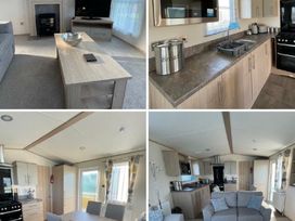The Flask Holiday Park - Holiday Accommodation 14015 - North Yorkshire (incl. Whitby) - 1185442 - thumbnail photo 12
