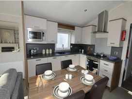 Primrose Valley Holiday Park - Holiday Accommodation 14041 - North Yorkshire (incl. Whitby) - 1185448 - thumbnail photo 4