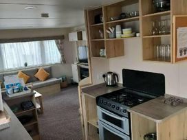 Primrose Valley Holiday Park - Holiday Accommodation 14052 - North Yorkshire (incl. Whitby) - 1185451 - thumbnail photo 4