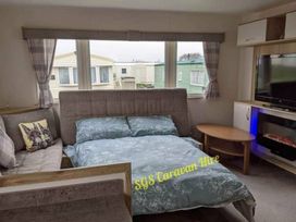 Primrose Valley Holiday Park - Holiday Accommodation 14052 - North Yorkshire (incl. Whitby) - 1185451 - thumbnail photo 8