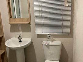 Burnham-on-Sea Holiday Park - Holiday Accommodation 14080 - Devon - 1185456 - thumbnail photo 4