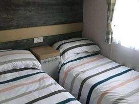 Reighton Sands Holiday Park - Holiday Accommodation 14109 - North Yorkshire (incl. Whitby) - 1185460 - thumbnail photo 8
