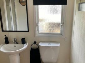 Skipsea Sands Holiday Park - Holiday Accommodation 14112 - North Yorkshire (incl. Whitby) - 1185461 - thumbnail photo 10