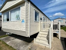Marton Mere Holiday Village - Holiday Accommodation 14123 - Lake District - 1185464 - thumbnail photo 5