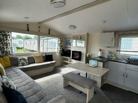 Marton Mere Holiday Village - Holiday Accommodation 14123 - Lake District - 1185464 - thumbnail photo 6