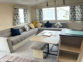 Marton Mere Holiday Village - Holiday Accommodation 14123 - Lake District - 1185464 - thumbnail photo 9