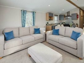 Cayton Bay Caravan Park - Holiday Accommodation 14129 - North Yorkshire (incl. Whitby) - 1185466 - thumbnail photo 2