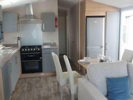 Cayton Bay Caravan Park - Holiday Accommodation 14129 - North Yorkshire (incl. Whitby) - 1185466 - thumbnail photo 5