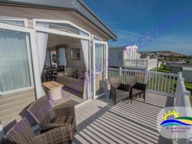 Devon Cliffs Holiday Park - Holiday Accommodation 14142 - Devon - 1185467 - thumbnail photo 8