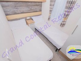 Devon Cliffs Holiday Park - Holiday Accommodation 14142 - Devon - 1185467 - thumbnail photo 9