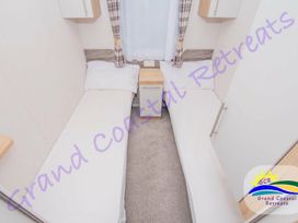 Devon Cliffs Holiday Park - Holiday Accommodation 14142 - Devon - 1185467 - thumbnail photo 10
