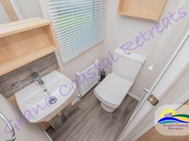 Devon Cliffs Holiday Park - Holiday Accommodation 14142 - Devon - 1185467 - thumbnail photo 14