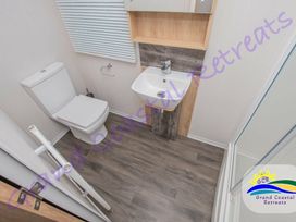 Devon Cliffs Holiday Park - Holiday Accommodation 14142 - Devon - 1185467 - thumbnail photo 15