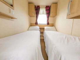 Trenance Holiday Park - Holiday Accommodation 14155 - Cornwall - 1185470 - thumbnail photo 19