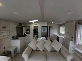 Blue Dolphin Holiday Park - Holiday Accommodation 14200 - North Yorkshire (incl. Whitby) - 1185475 - thumbnail photo 2