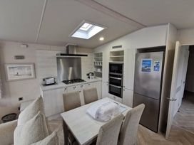 Blue Dolphin Holiday Park - Holiday Accommodation 14200 - North Yorkshire (incl. Whitby) - 1185475 - thumbnail photo 4