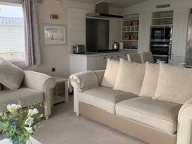 Blue Dolphin Holiday Park - Holiday Accommodation 14200 - North Yorkshire (incl. Whitby) - 1185475 - thumbnail photo 8