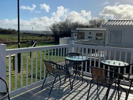 Blue Dolphin Holiday Park - Holiday Accommodation 14200 - North Yorkshire (incl. Whitby) - 1185475 - thumbnail photo 9