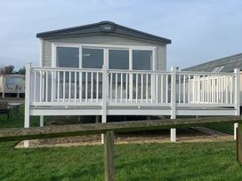 Blue Dolphin Holiday Park - Holiday Accommodation 14200 - North Yorkshire (incl. Whitby) - 1185475 - thumbnail photo 10