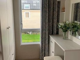 Blue Dolphin Holiday Park - Holiday Accommodation 14200 - North Yorkshire (incl. Whitby) - 1185475 - thumbnail photo 12